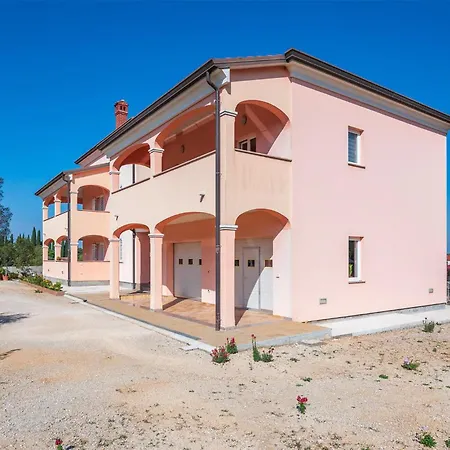 2 Bedroom Gorgeous In Rovinj